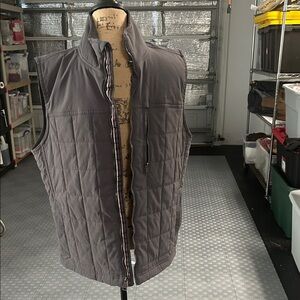 Orvis Men's Charcoal Quilted Vest